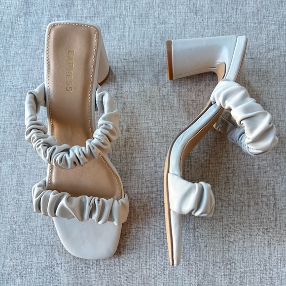 Express Ruched Double Band Heeled Sandals neutral‎ slip on block heel size 6 - Picture 1 of 8
